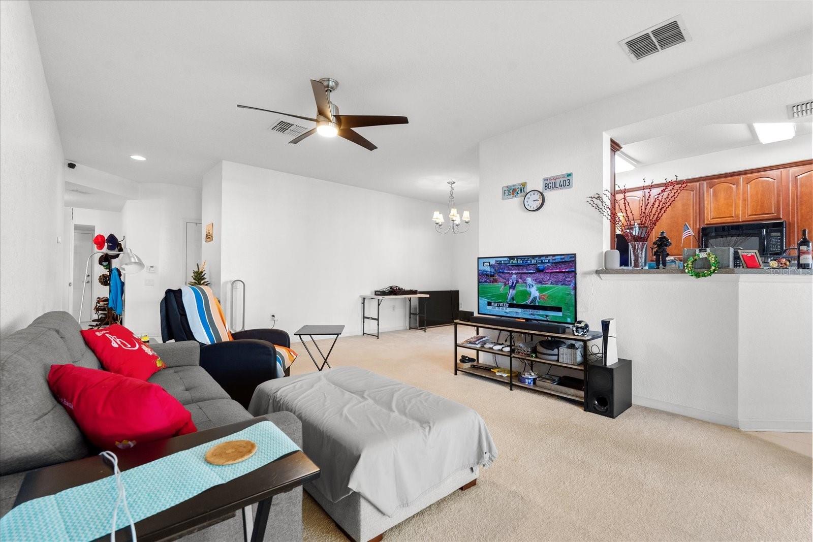 Image 4 of 22 For 409 Hilgard Cove 106