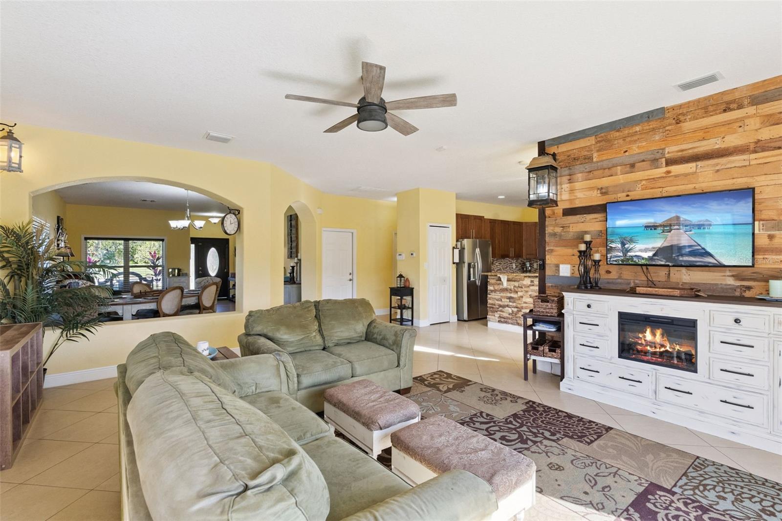 Image 19 of 43 For 1247 Marty Boulevard