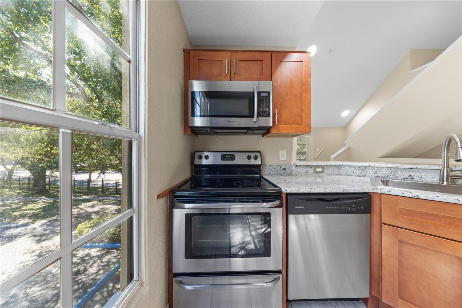 Image 15 of 39 For 6340 Raleigh Street 1011