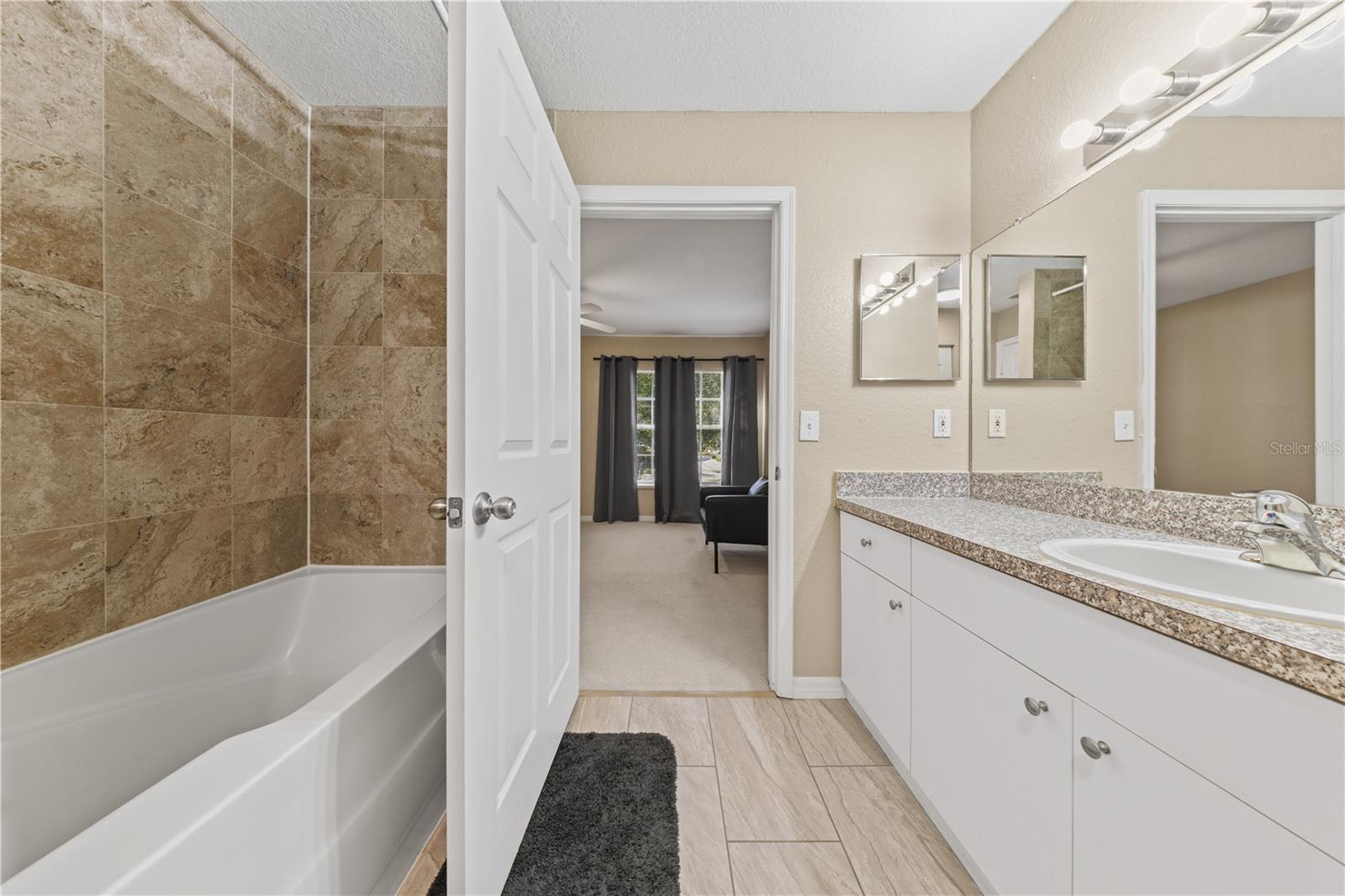 Image 32 of 39 For 6340 Raleigh Street 1011