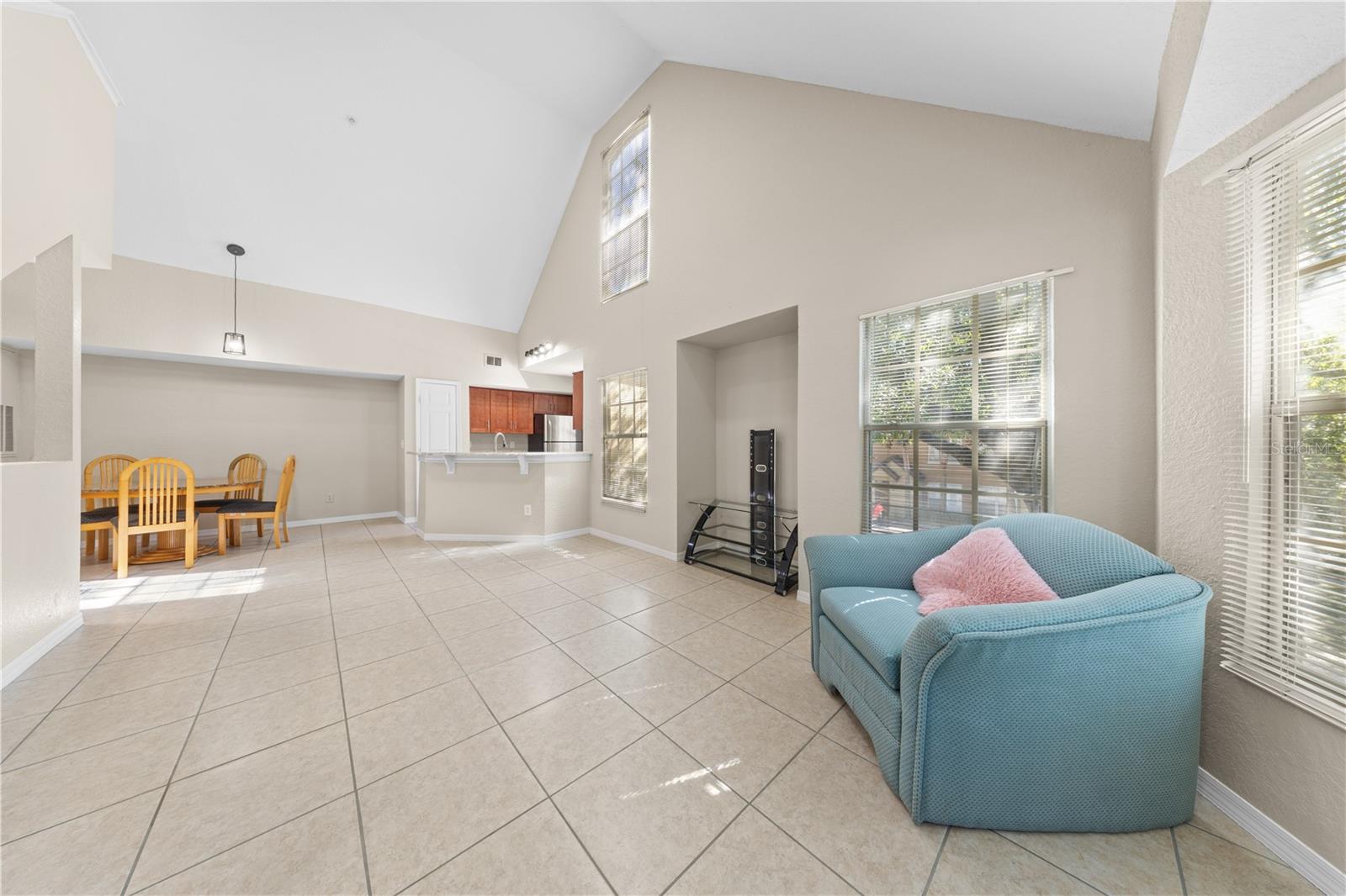 Image 9 of 39 For 6340 Raleigh Street 1011