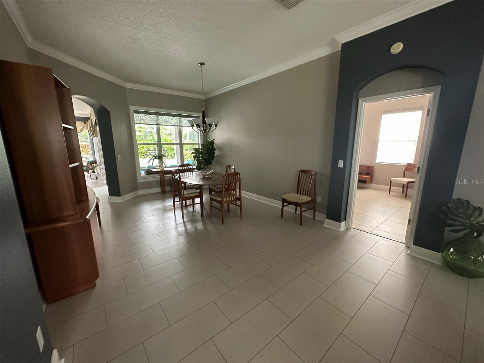 Image 3 of 26 For 1461 Chessington Circle