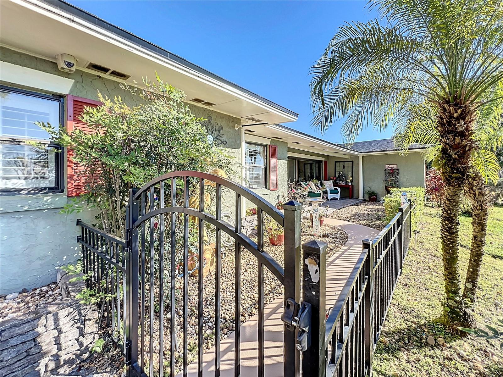 Image 10 of 57 For 2349 Lakeshore Drive