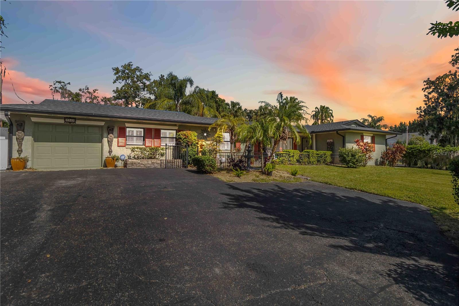 Image 2 of 57 For 2349 Lakeshore Drive