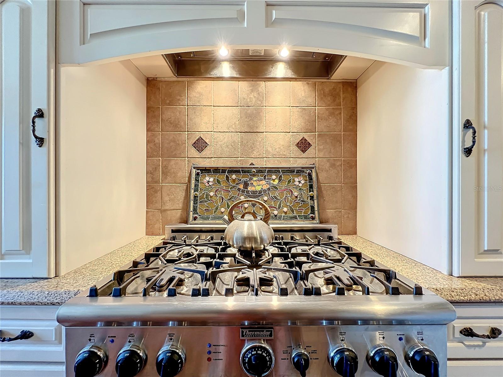 Image 22 of 57 For 2349 Lakeshore Drive