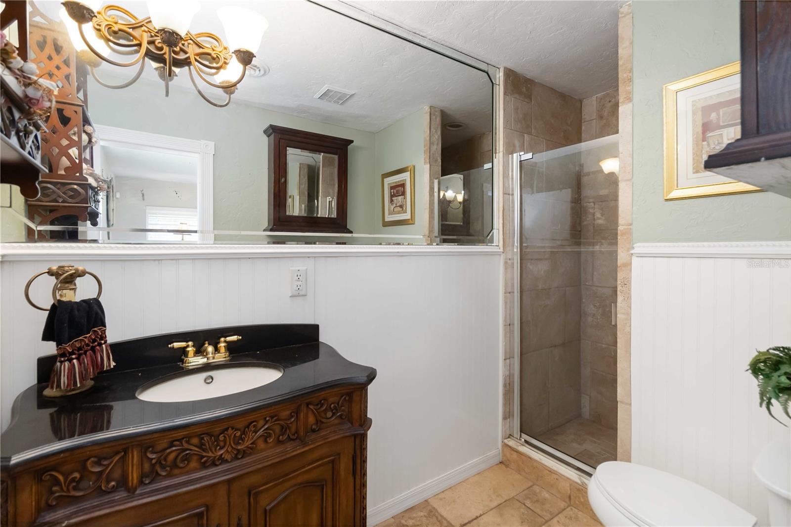 Image 27 of 57 For 2349 Lakeshore Drive