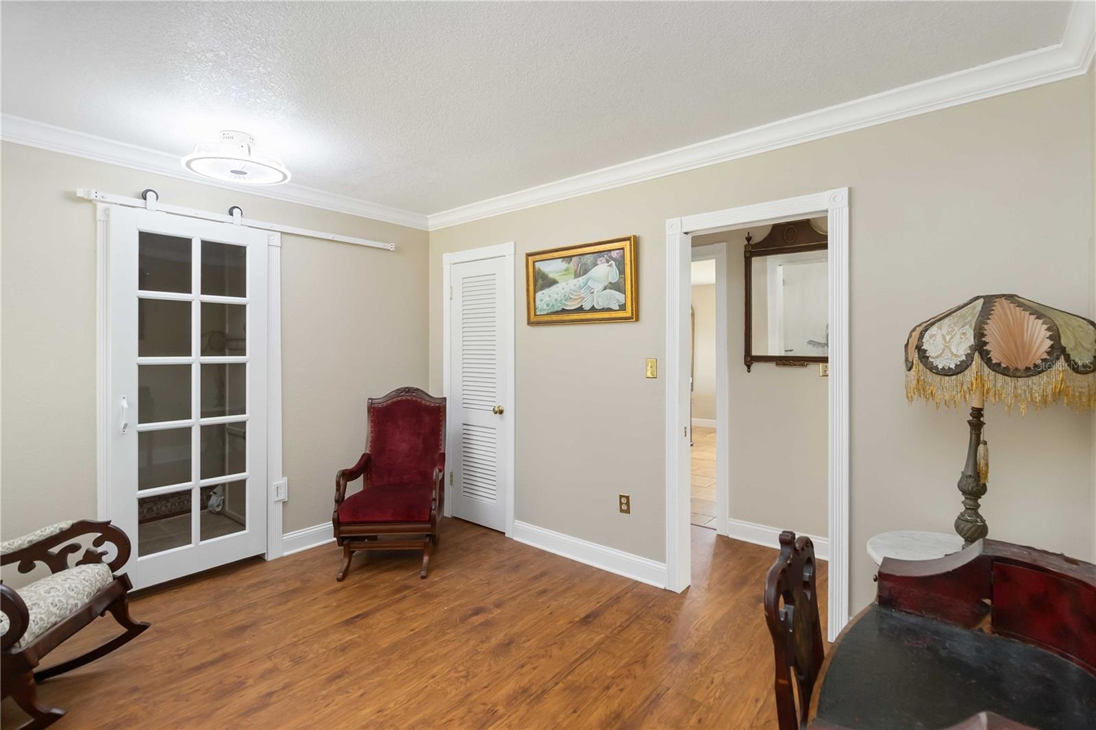 Image 29 of 57 For 2349 Lakeshore Drive