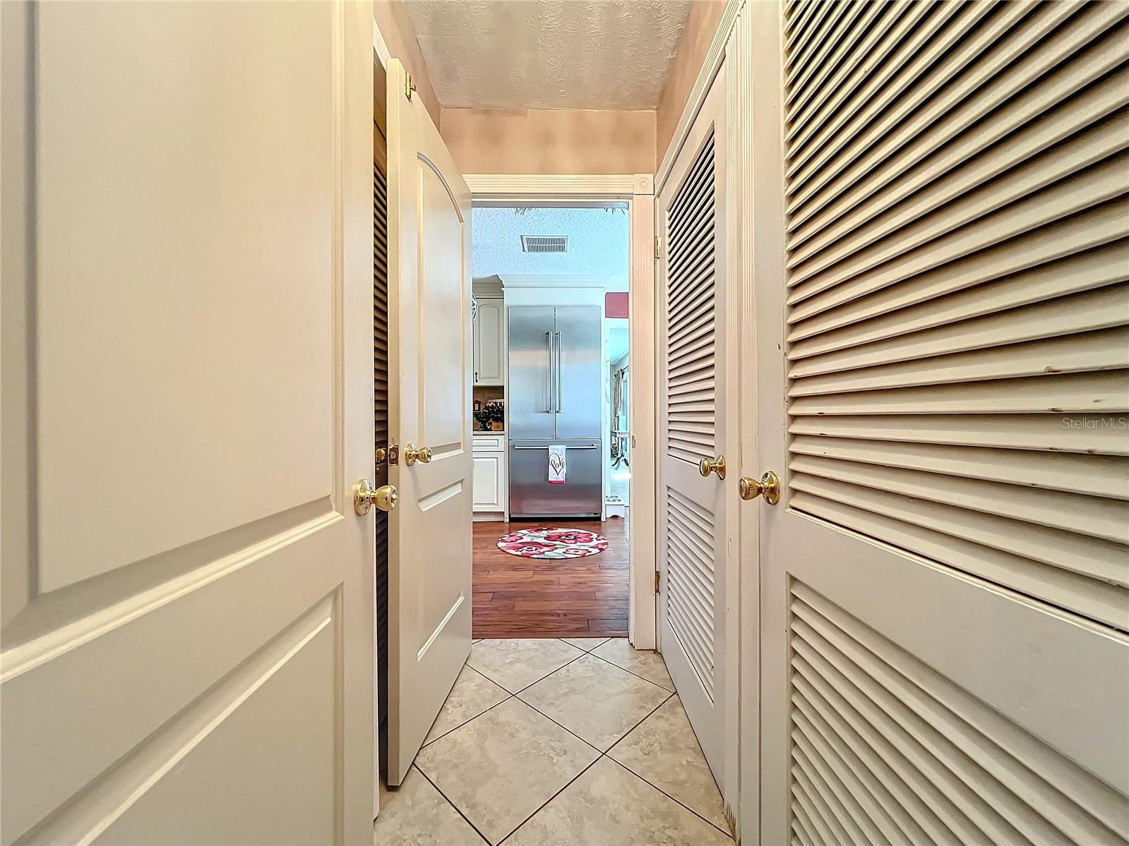 Image 32 of 57 For 2349 Lakeshore Drive