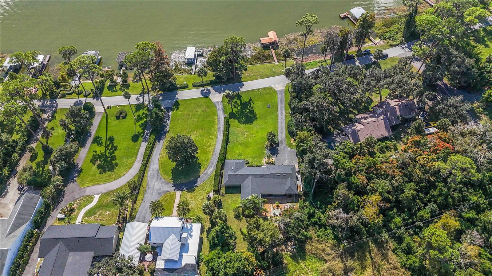 Image 53 of 57 For 2349 Lakeshore Drive