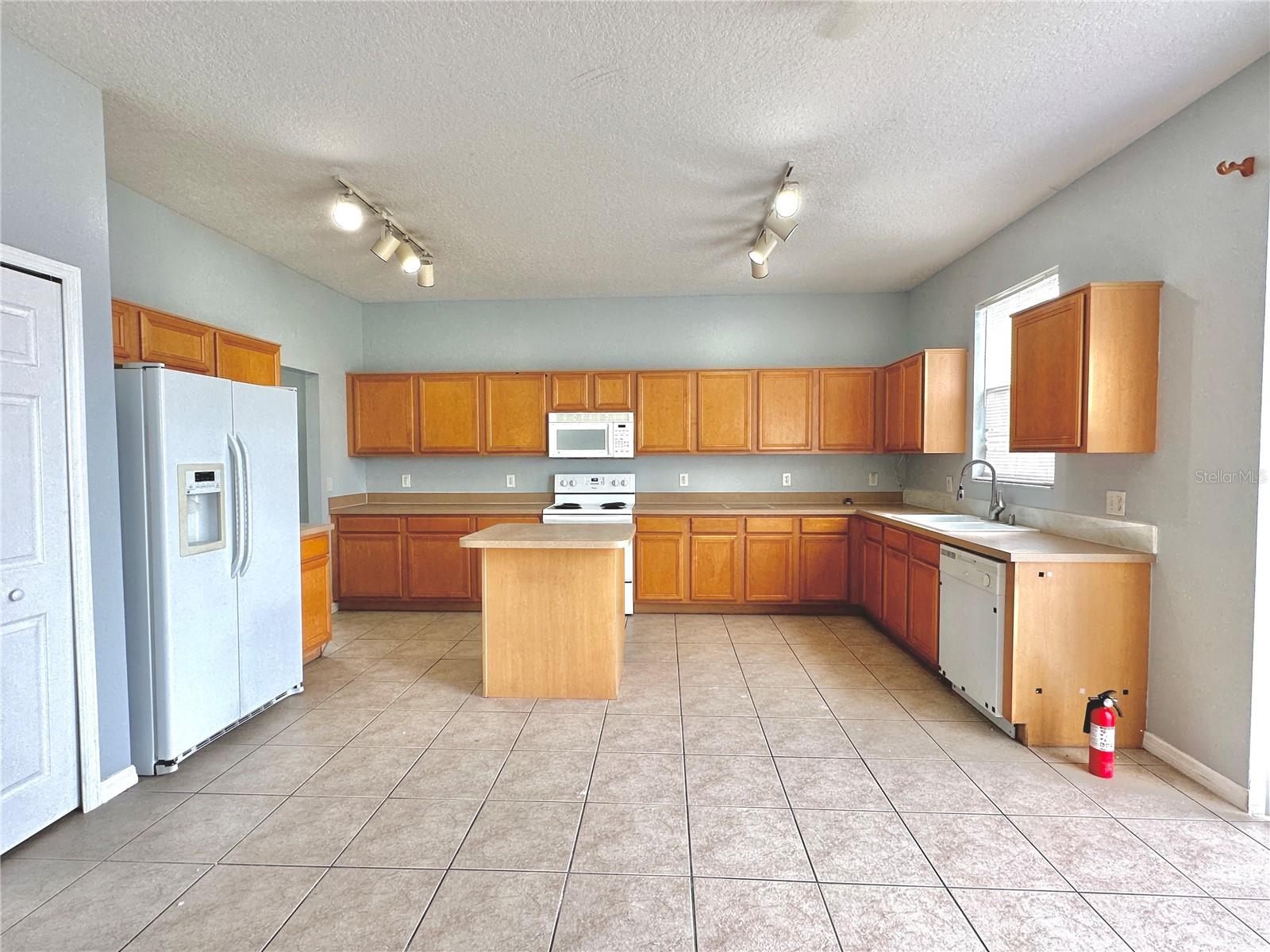 Image 6 of 21 For 5032 Adair Oak Drive