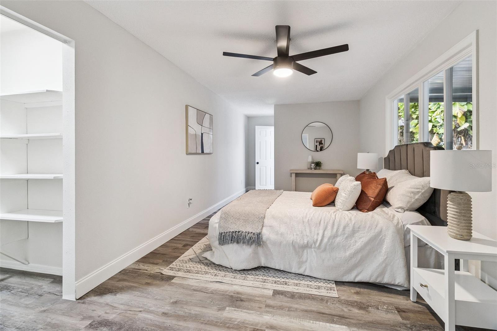 Image 9 of 23 For 1527 Meadowbrook Road Ne