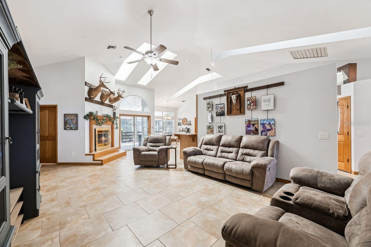 Image 12 of 52 For 23934 Wolf Branch Road