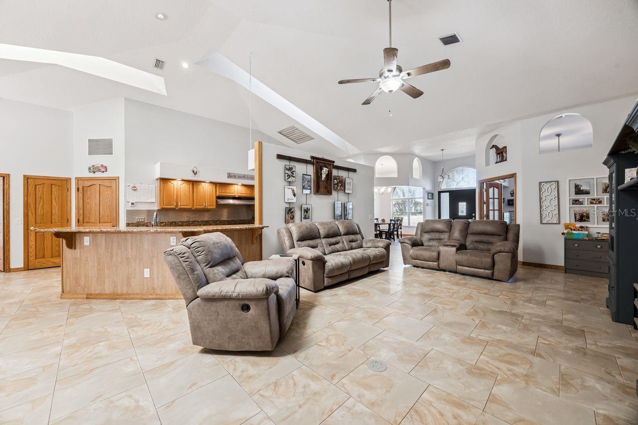 Image 13 of 52 For 23934 Wolf Branch Road