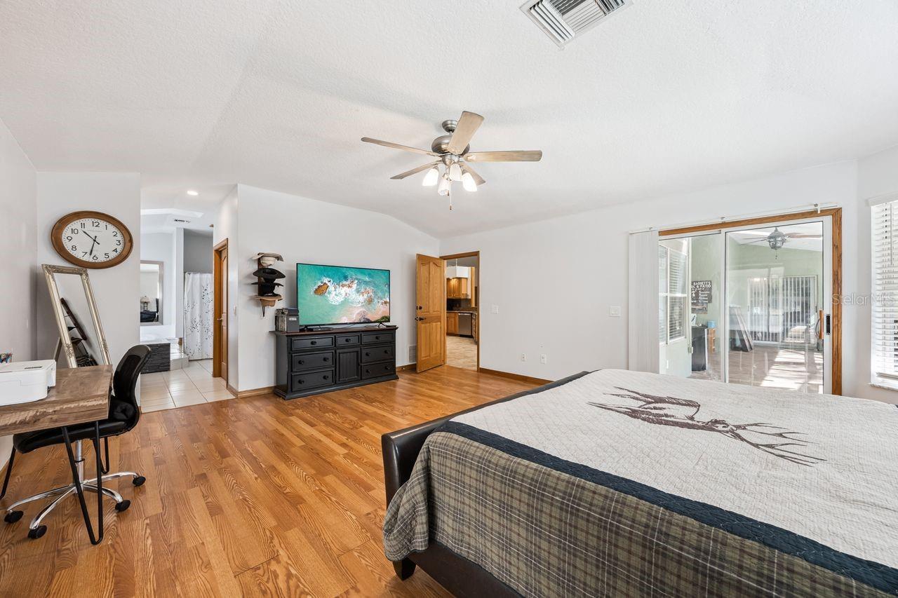 Image 21 of 52 For 23934 Wolf Branch Road