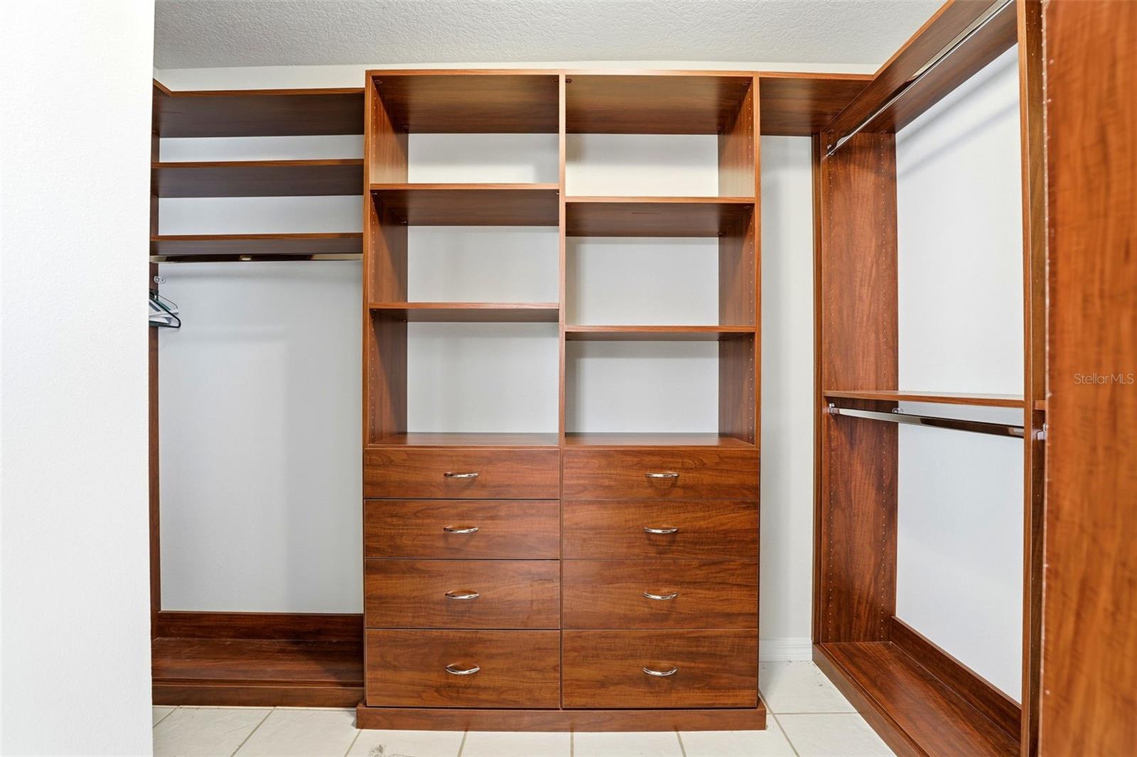 Image 21 of 34 For 220 Norris Place