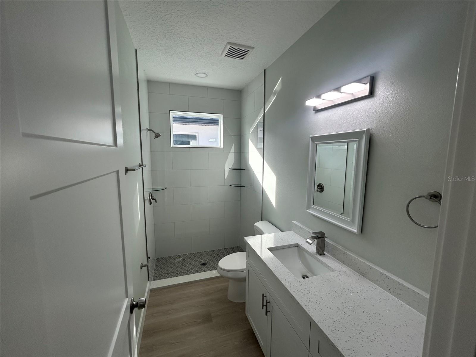 Image 11 of 13 For 424 Jessup Avenue