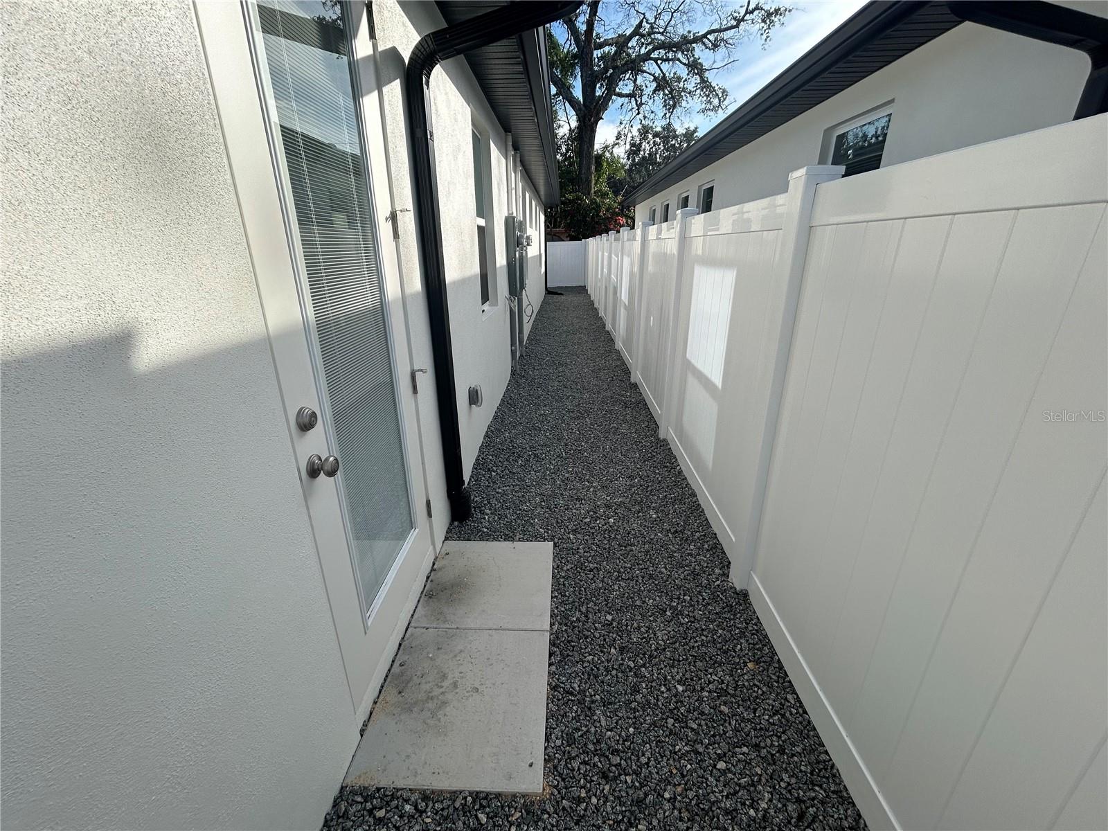 Image 12 of 13 For 424 Jessup Avenue