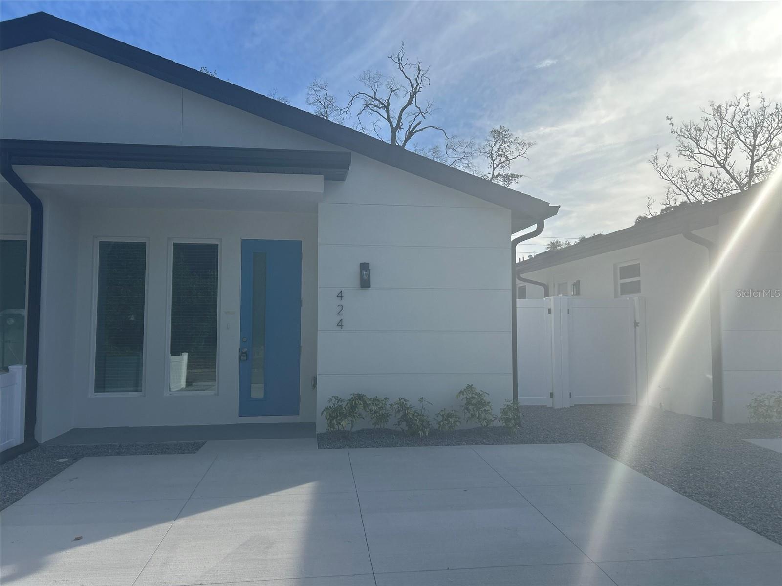 Image 2 of 13 For 424 Jessup Avenue