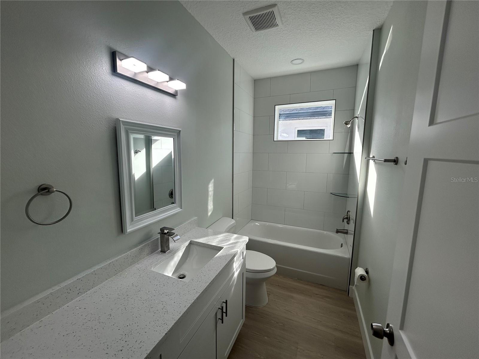 Image 9 of 13 For 424 Jessup Avenue