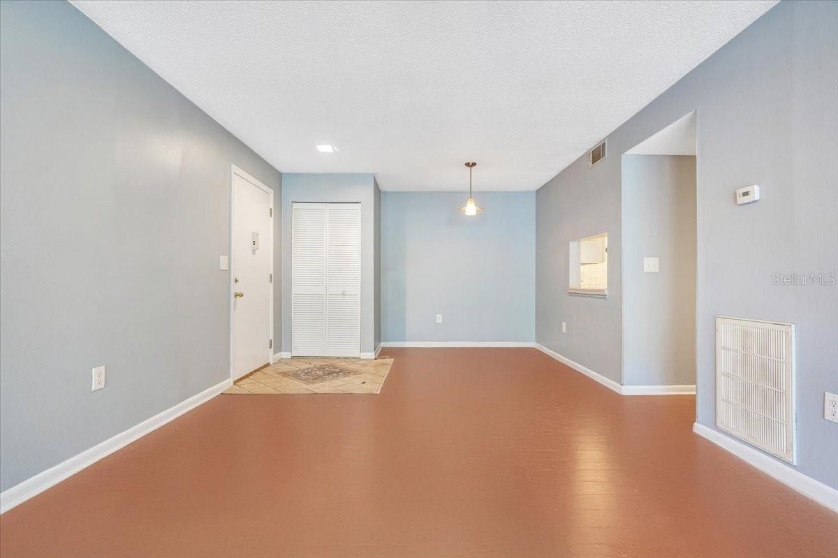 Image 2 of 13 For 3254 Semoran Boulevard 22