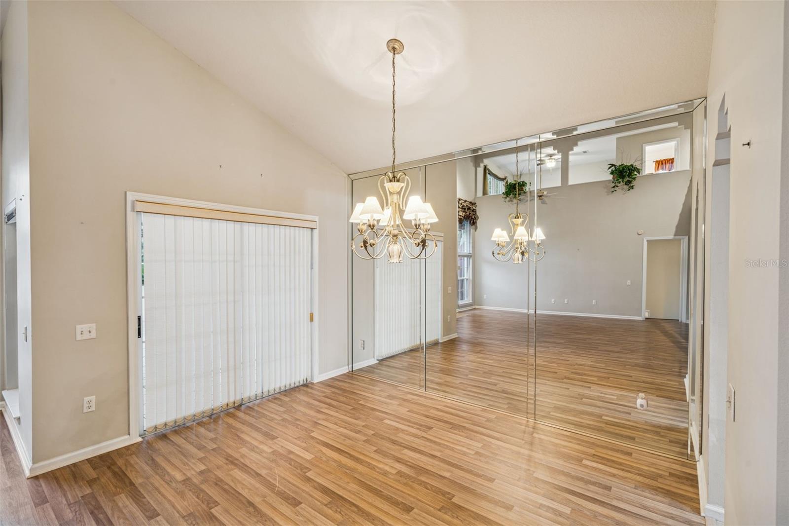 Image 12 of 42 For 3585 Ventura Club Circle