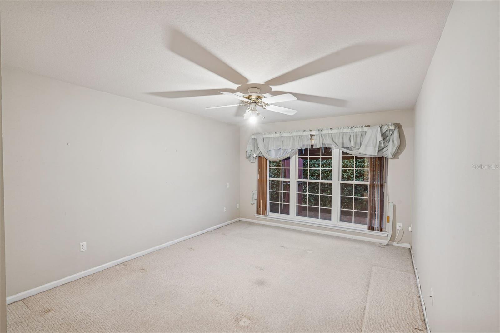 Image 22 of 42 For 3585 Ventura Club Circle