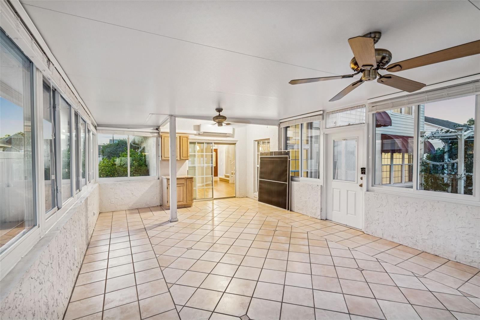 Image 30 of 42 For 3585 Ventura Club Circle