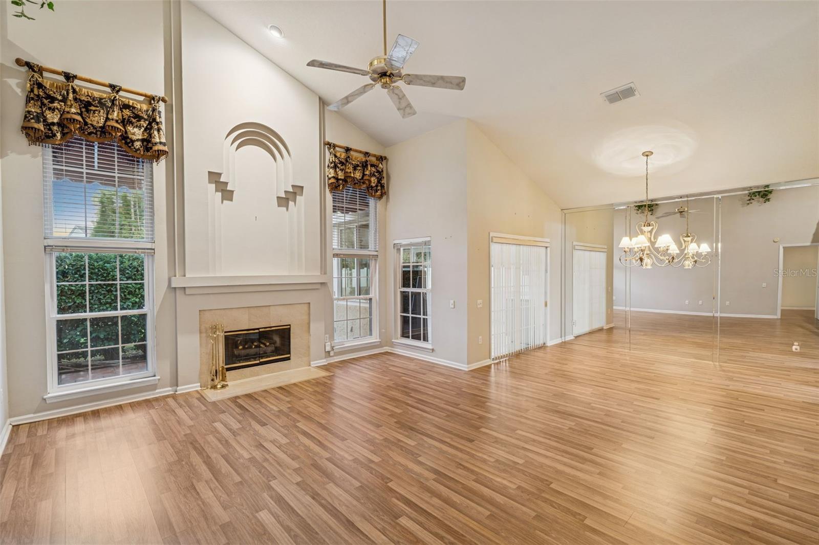 Image 8 of 42 For 3585 Ventura Club Circle