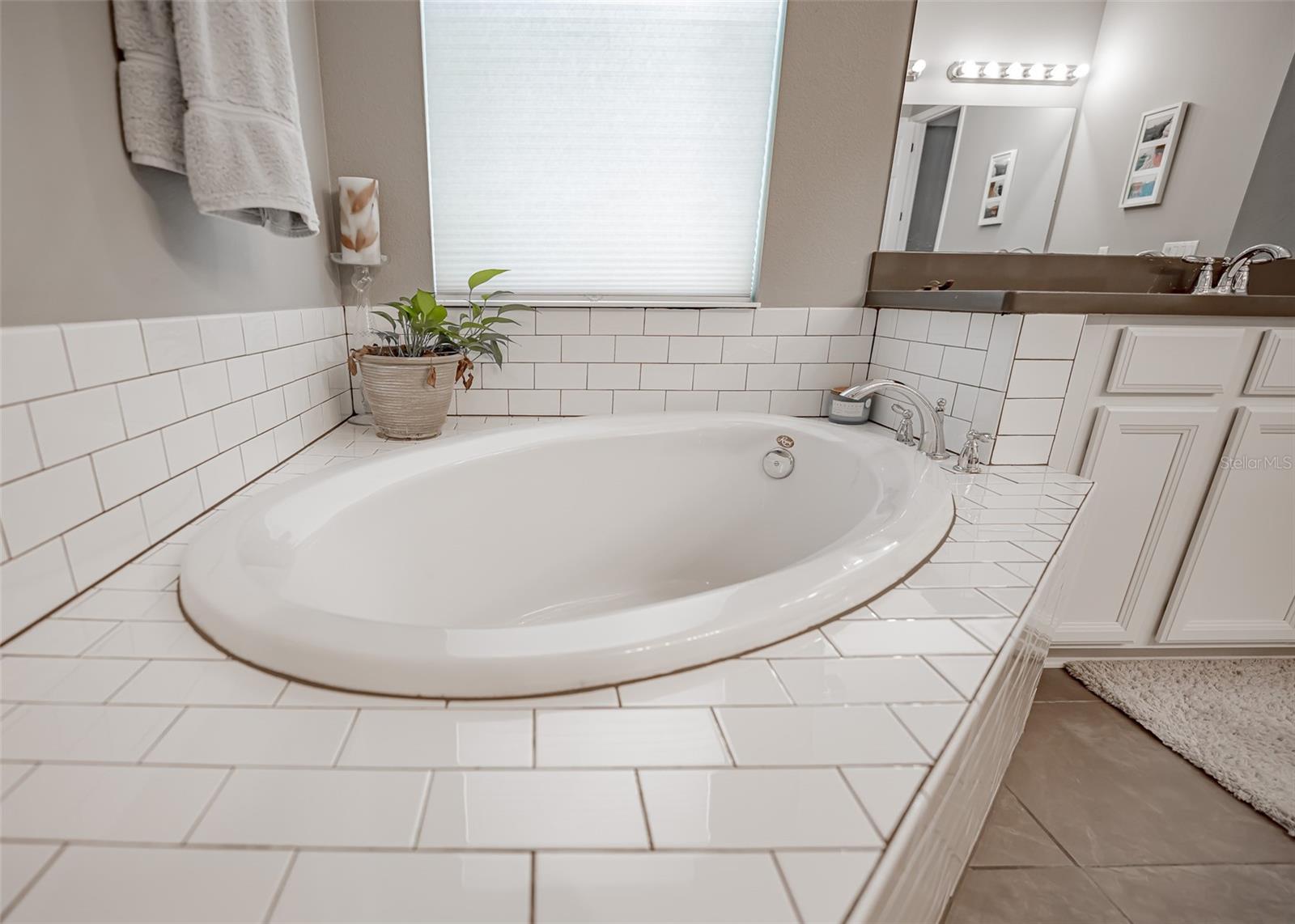 Image 35 of 84 For 14073 Jomatt Loop