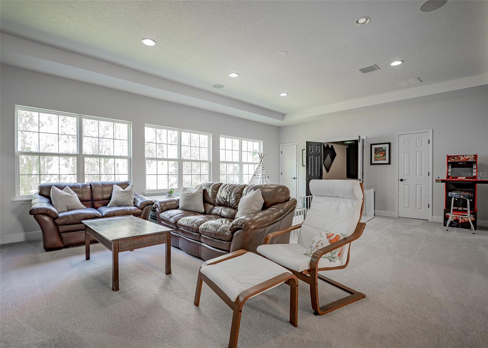 Image 44 of 84 For 14073 Jomatt Loop