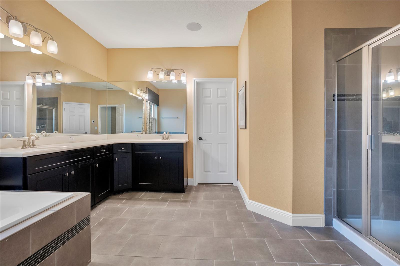 Image 39 of 78 For 2356 Kelbrook Court