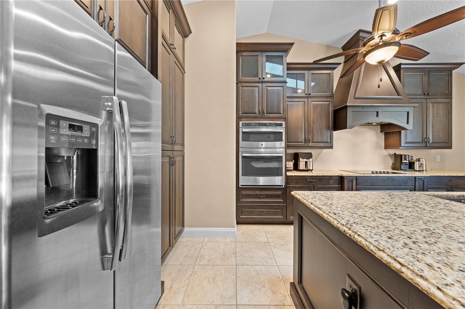 Image 16 of 76 For 860 Shore Drive