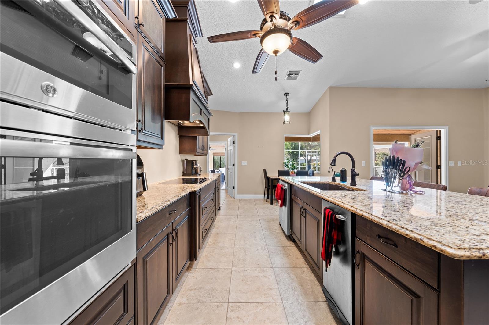 Image 18 of 76 For 860 Shore Drive