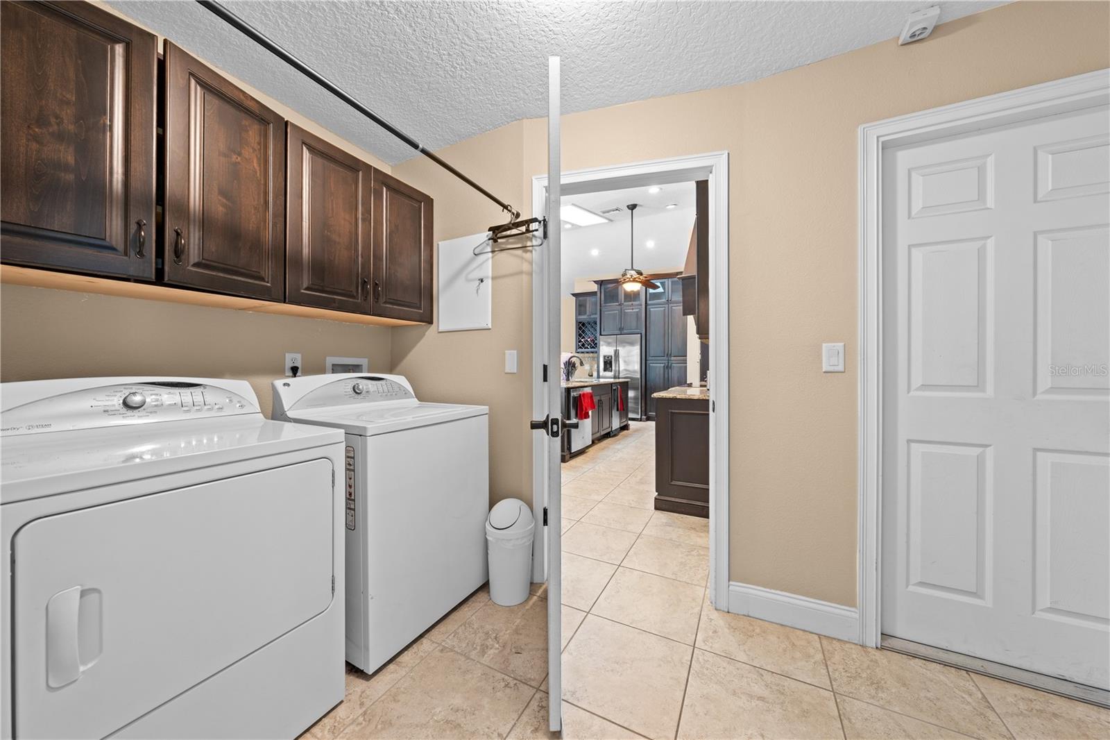 Image 26 of 76 For 860 Shore Drive