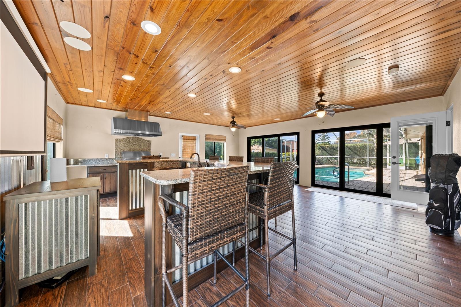 Image 43 of 76 For 860 Shore Drive