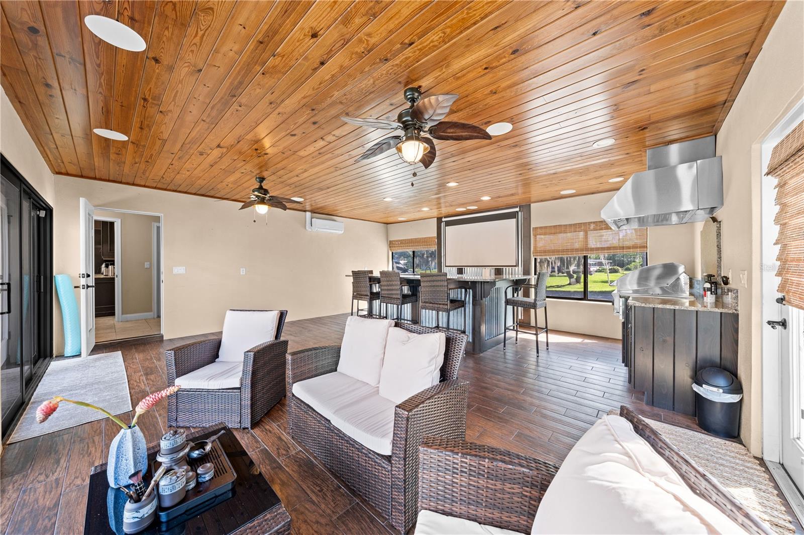 Image 48 of 76 For 860 Shore Drive