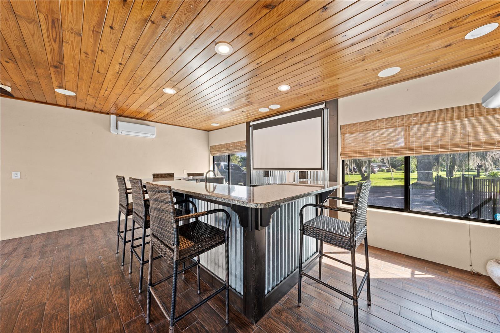 Image 49 of 76 For 860 Shore Drive