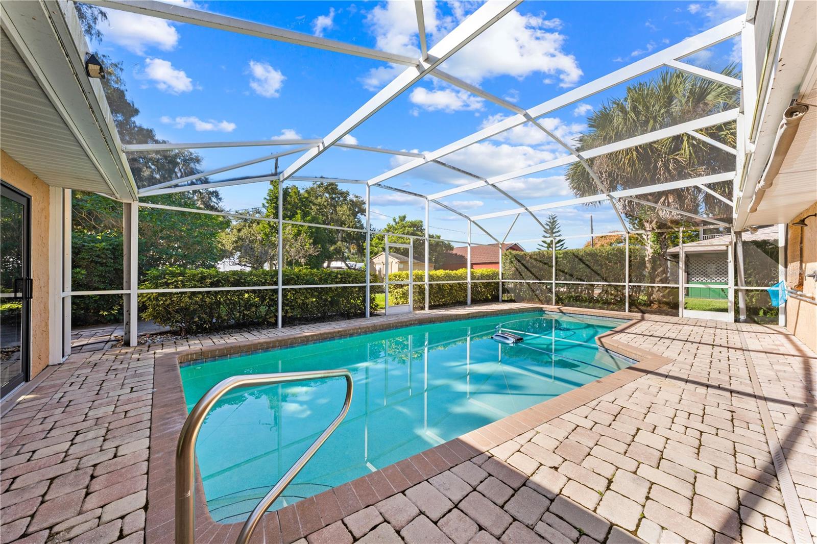 Image 52 of 76 For 860 Shore Drive