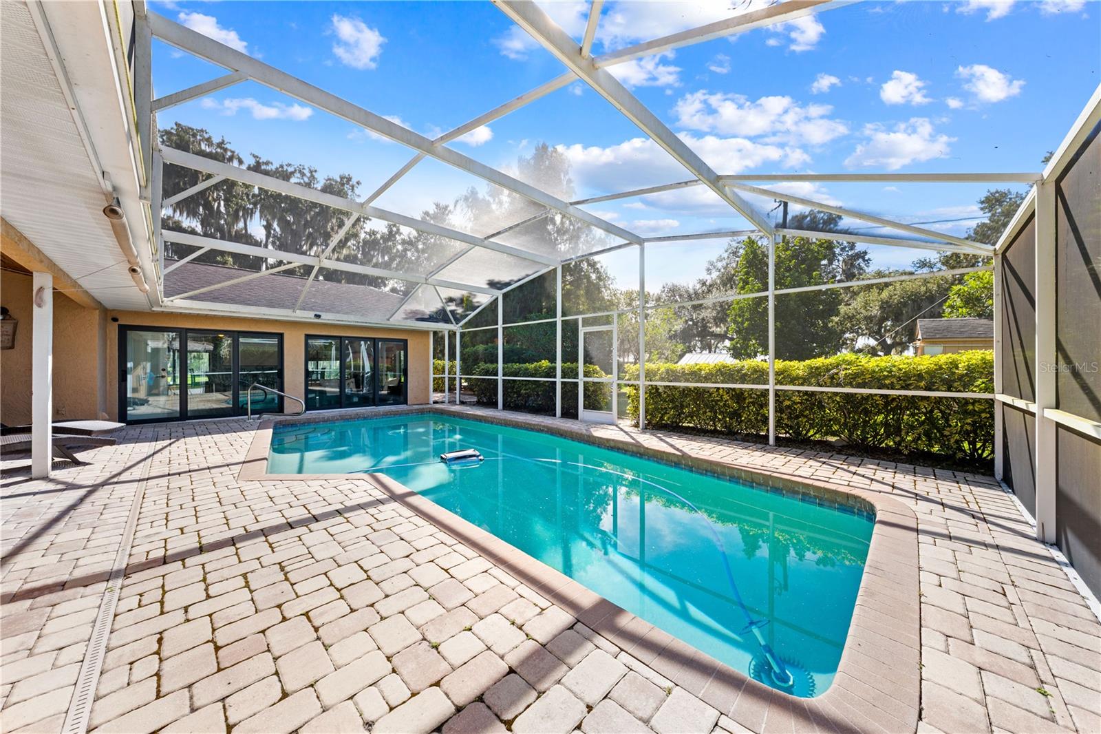 Image 55 of 76 For 860 Shore Drive