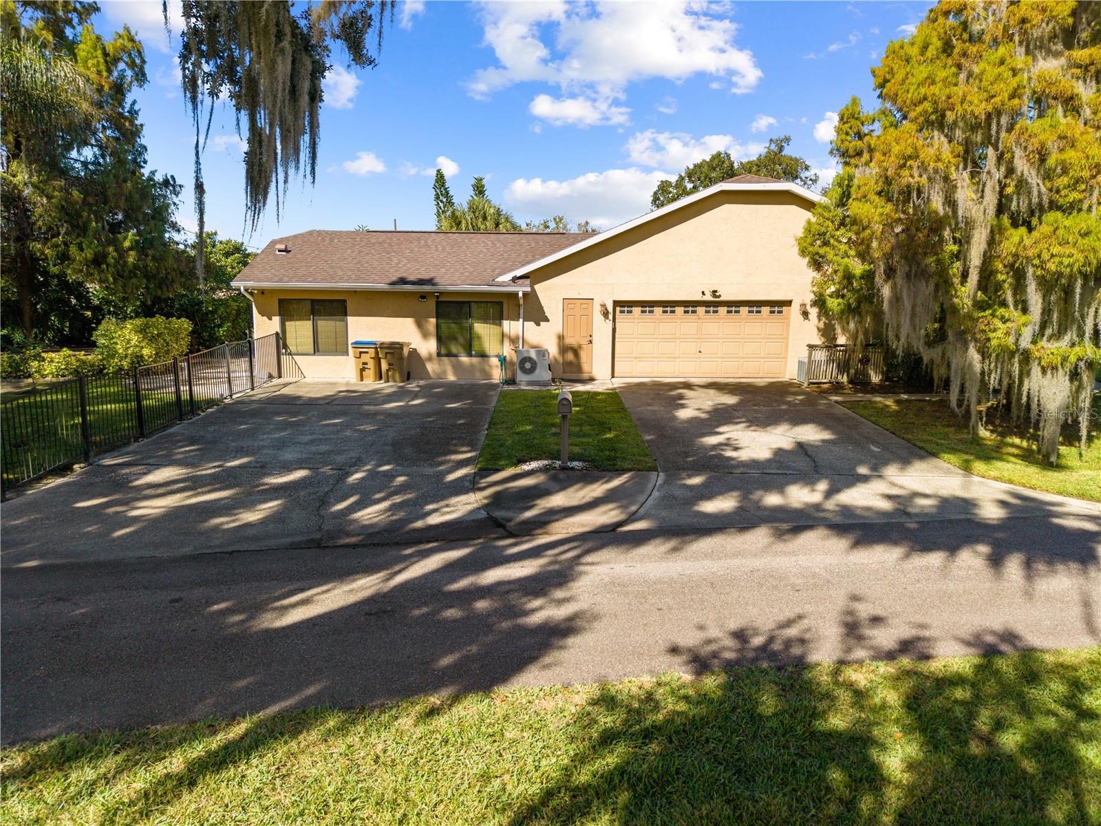 Image 56 of 76 For 860 Shore Drive