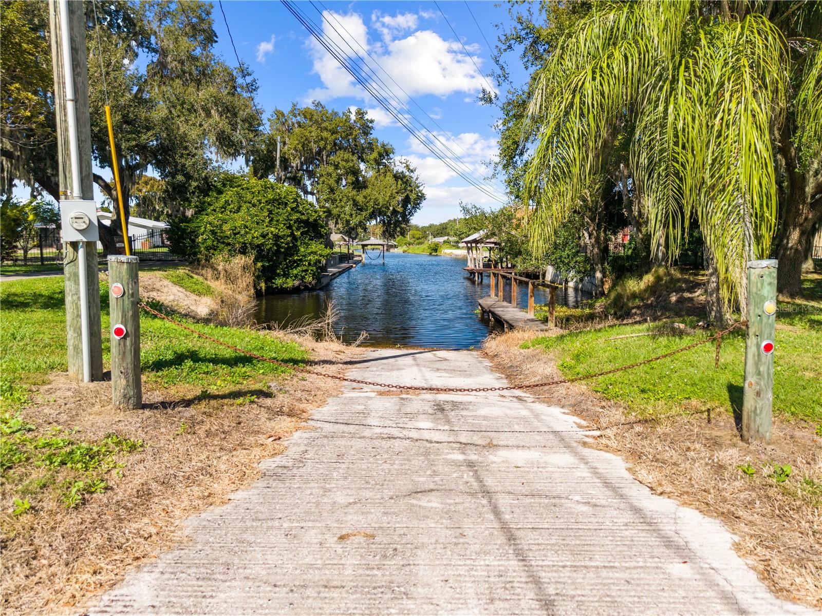 Image 59 of 76 For 860 Shore Drive