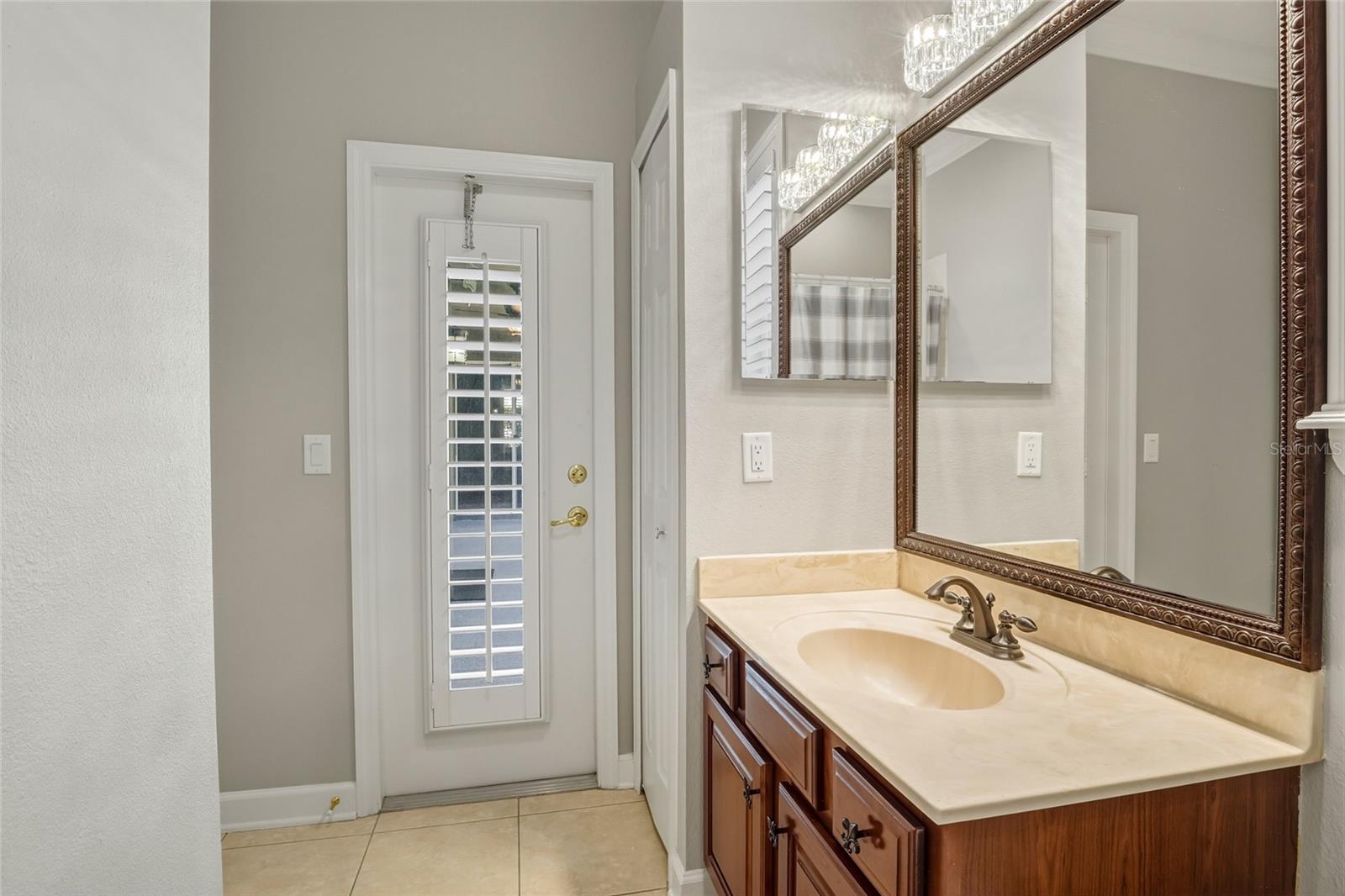 Image 19 of 36 For 2113 Stillington Street