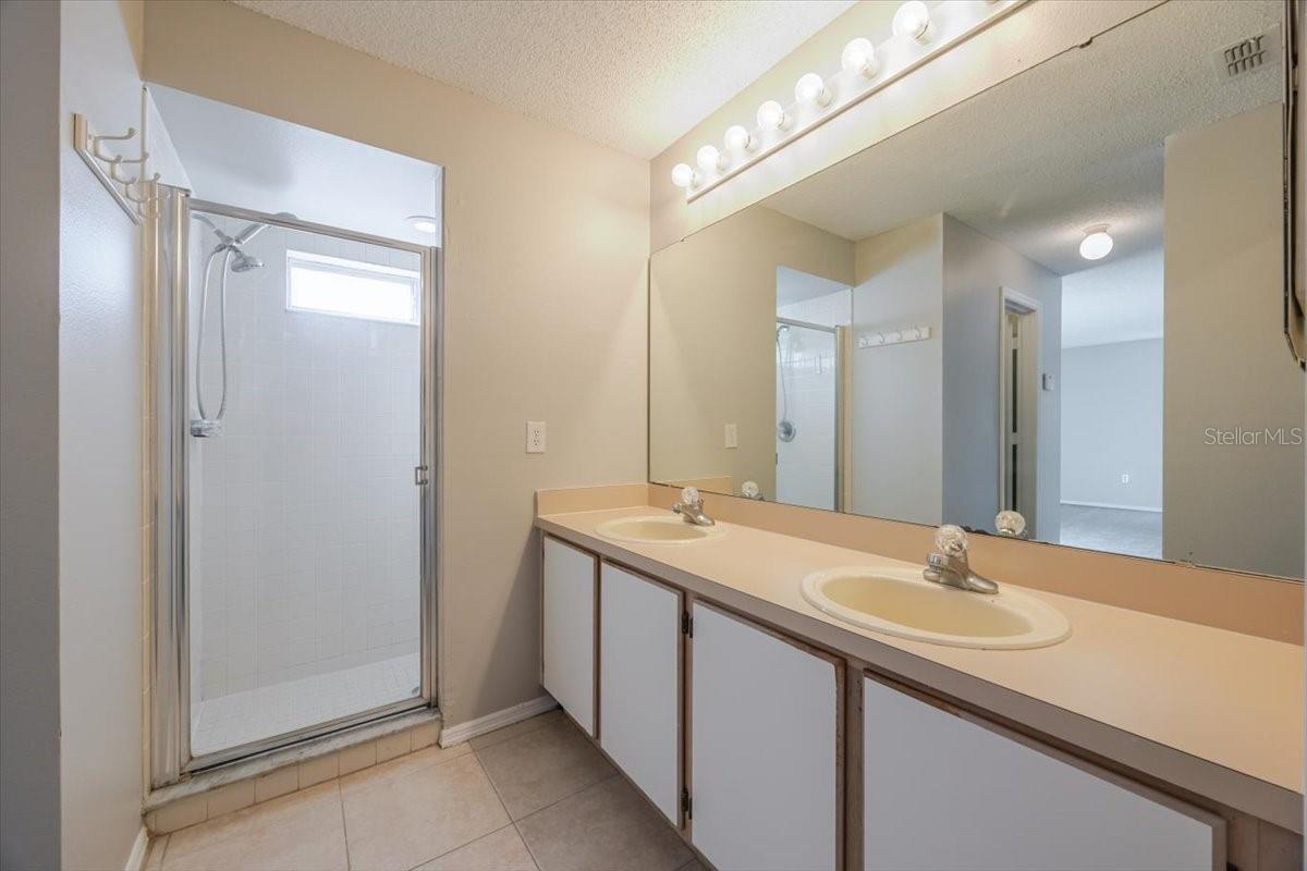 Image 22 of 32 For 14155 Ridge Creek Court