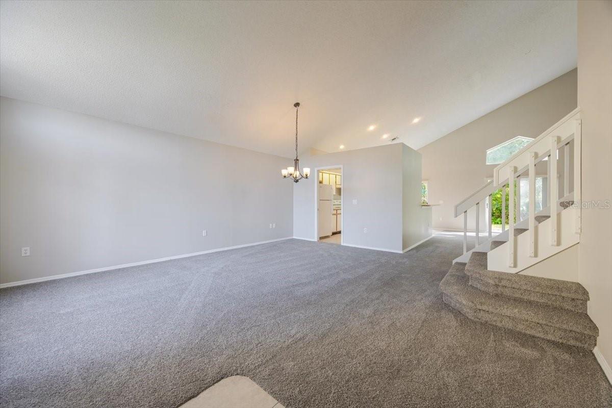 Image 7 of 32 For 14155 Ridge Creek Court