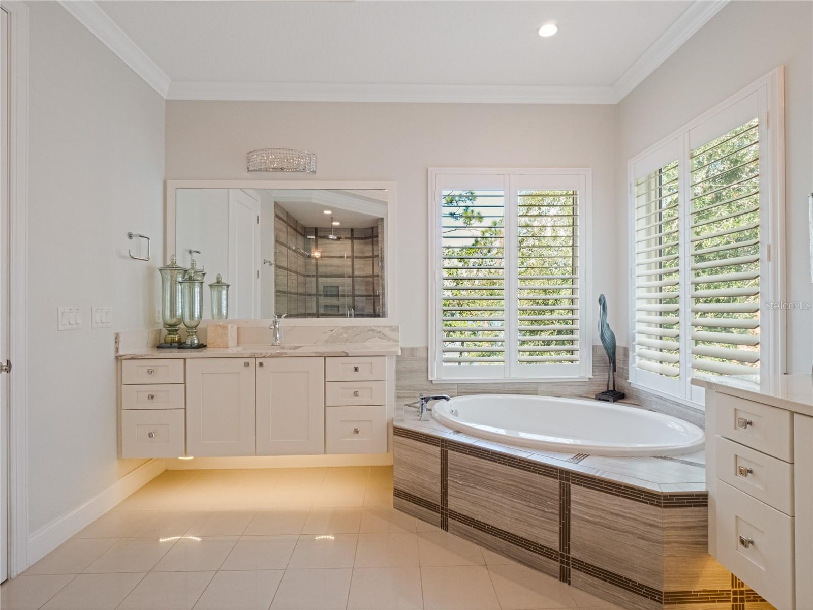 Image 18 of 66 For 10110 Royal Island Court