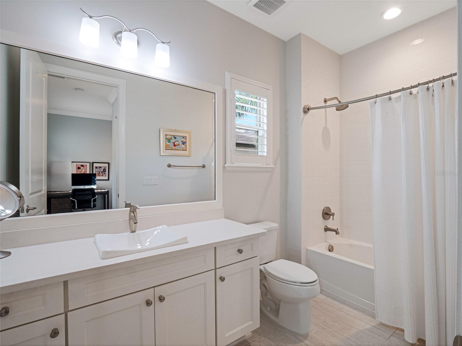 Image 34 of 66 For 10110 Royal Island Court