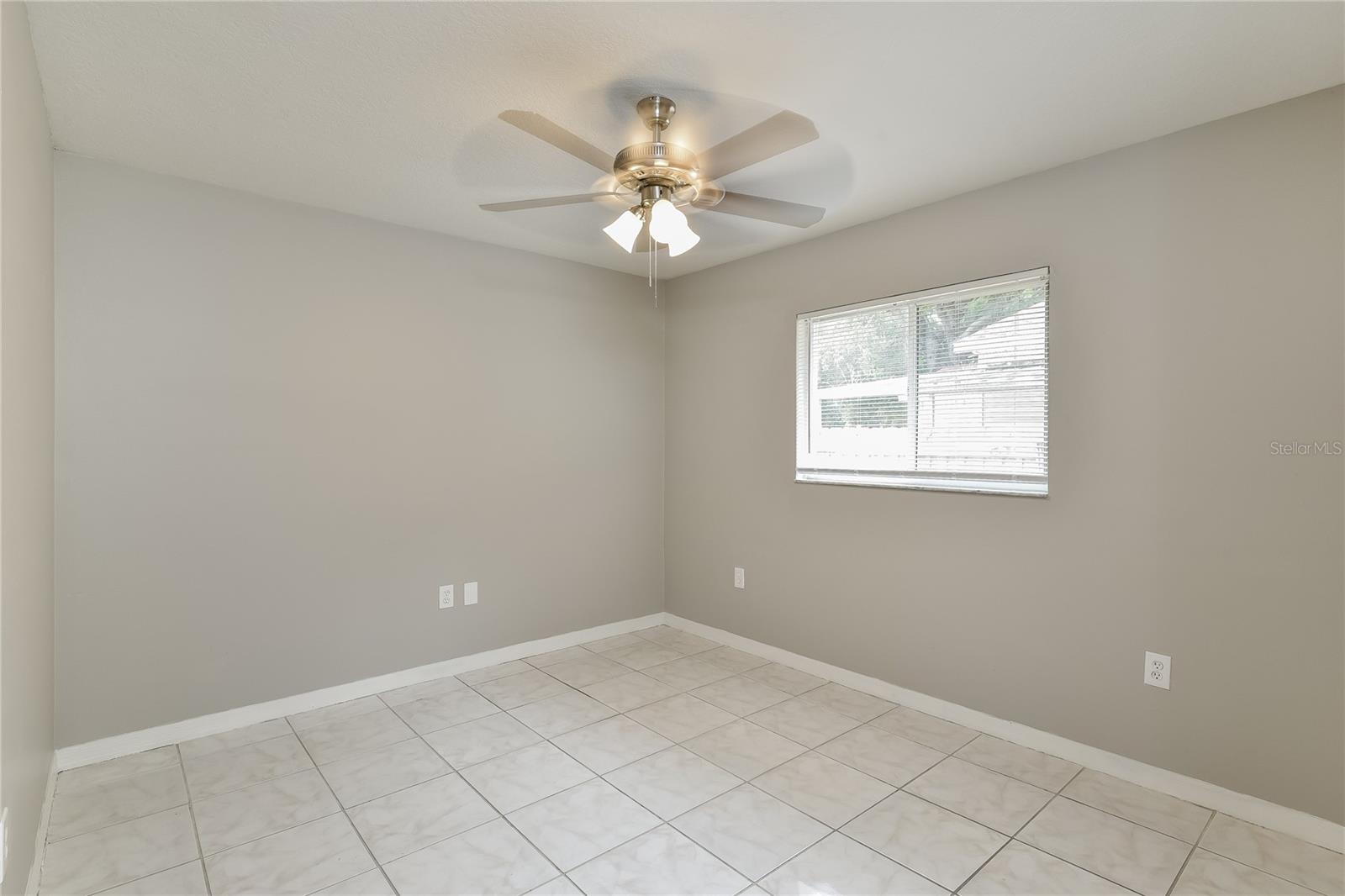 Image 11 of 16 For 604 37th Street W