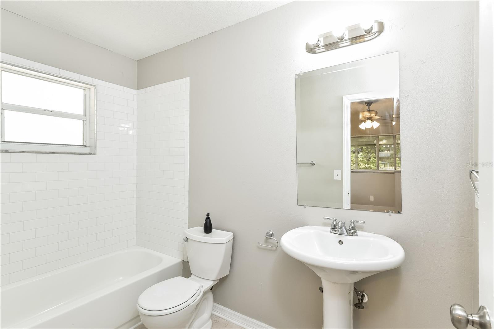 Image 8 of 16 For 604 37th Street W