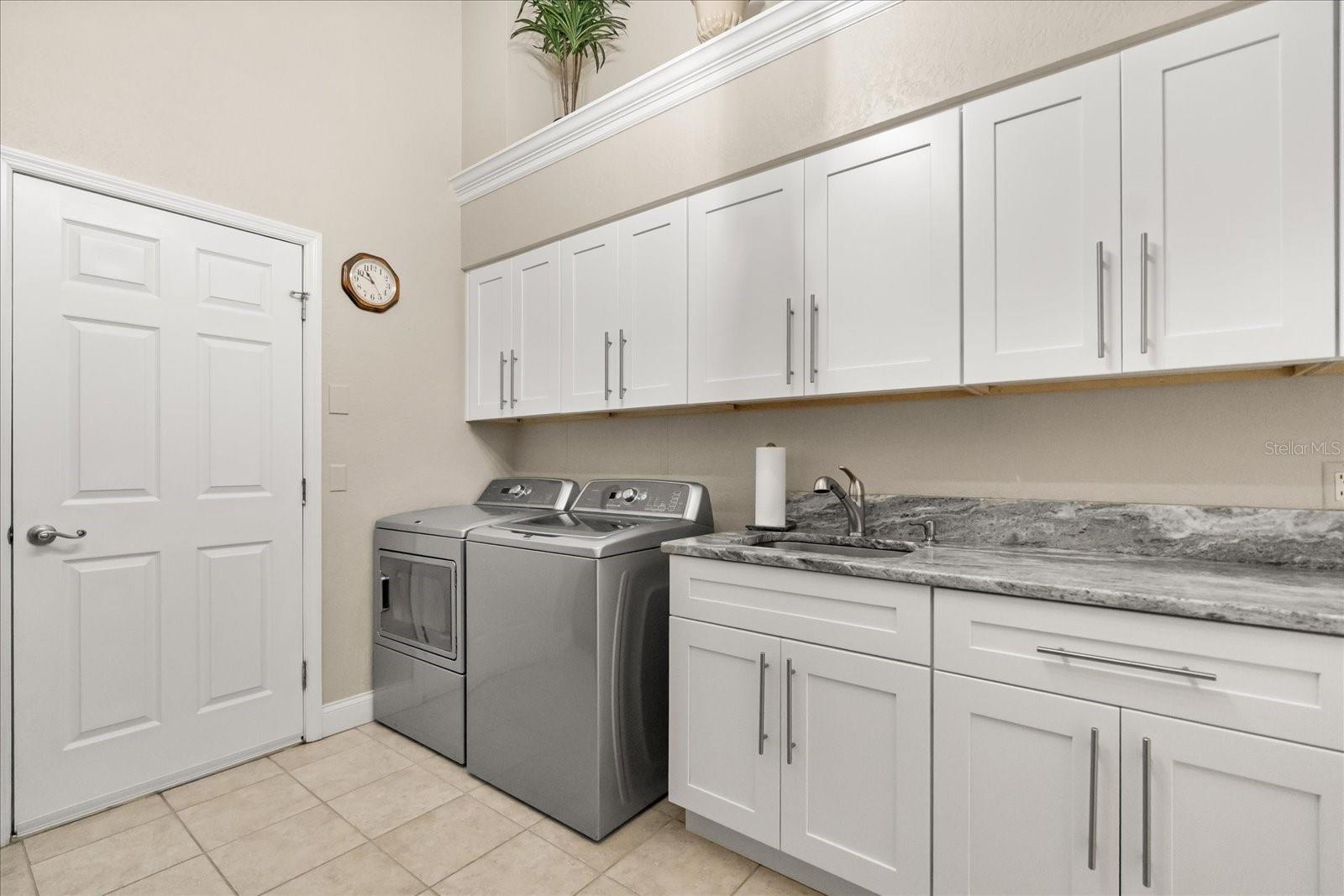 Image 24 of 52 For 2759 Huntington Hills Drive