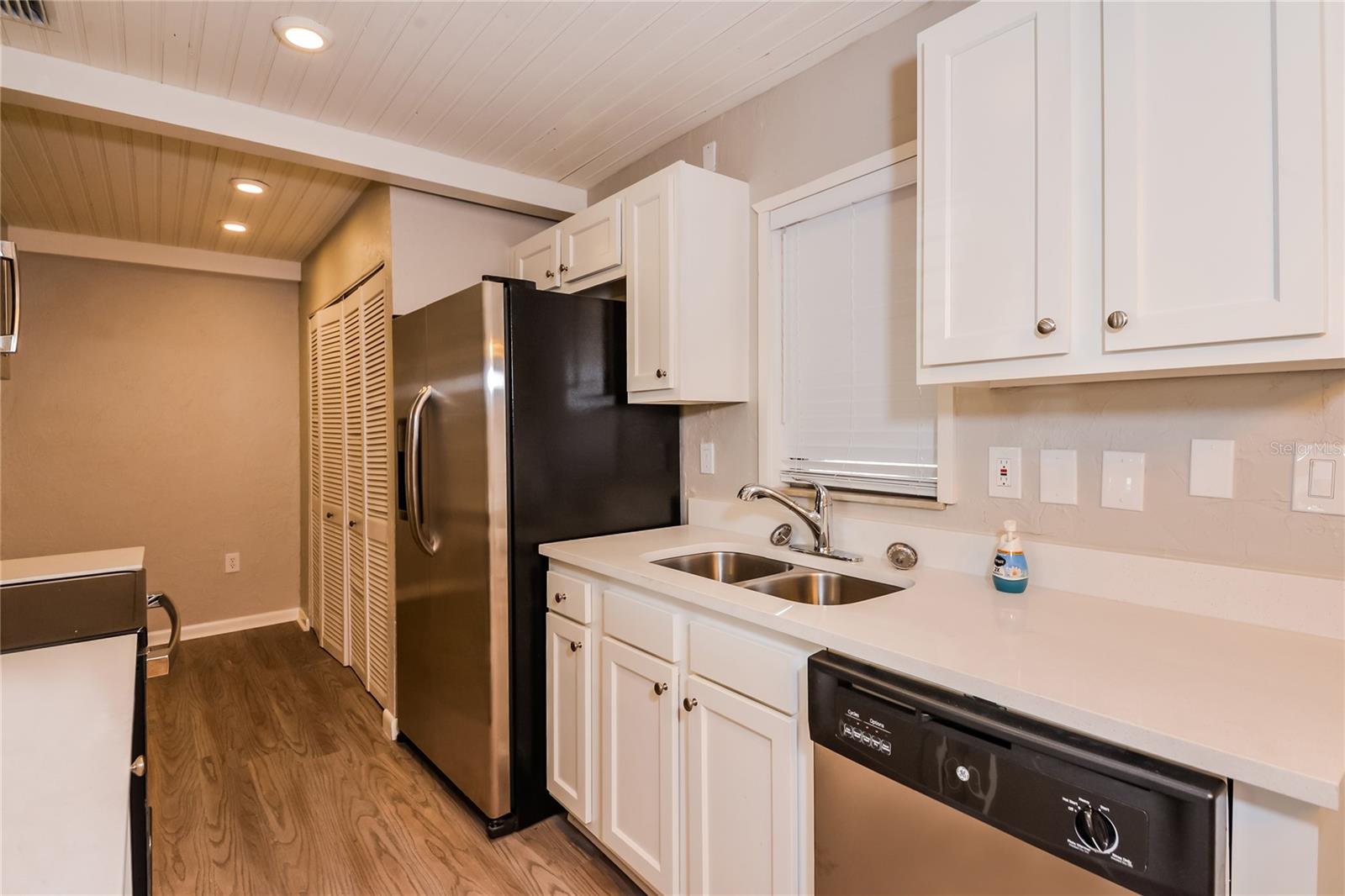 Image 6 of 16 For 2426 Stratford Drive